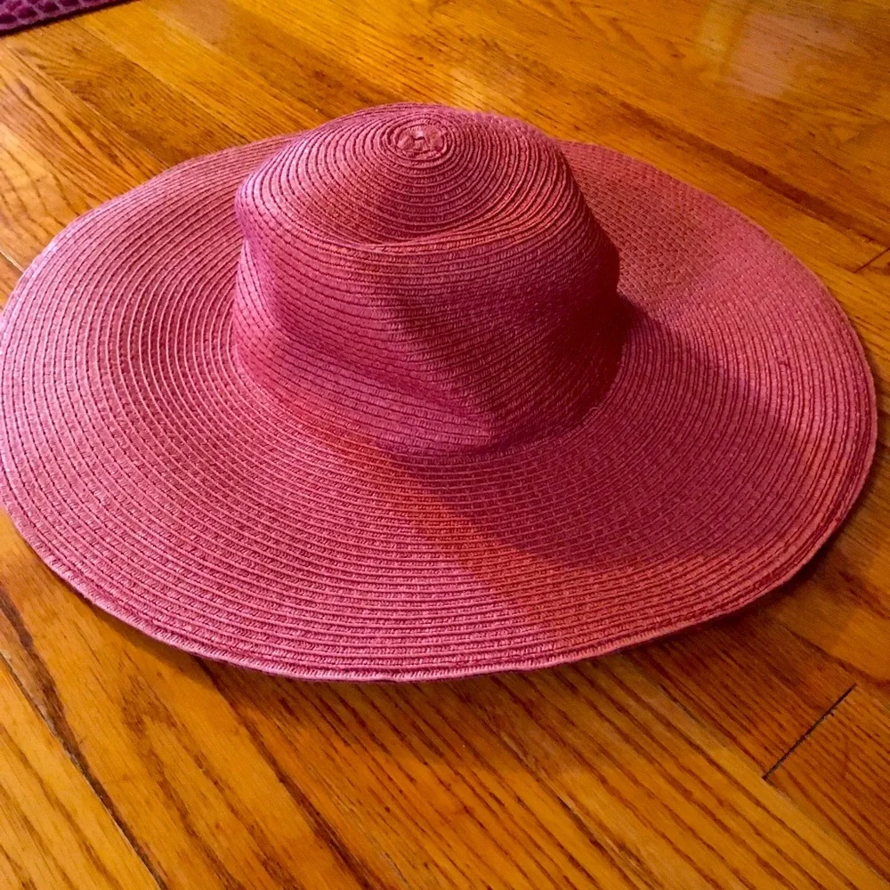 D&Y 😍 glamorous Beach Hat ,pink barely used -see photos - Picture 2 of 6